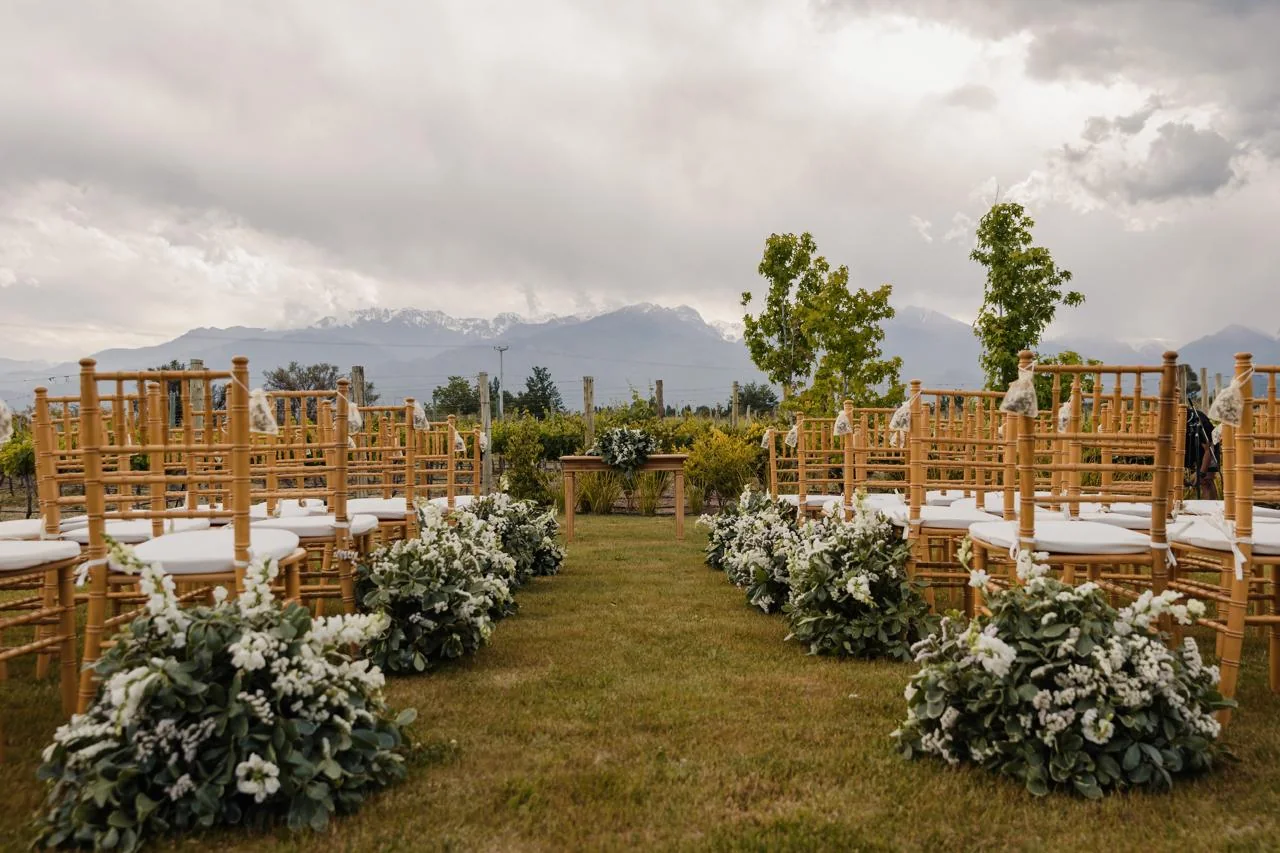 Cerimônia de casamento em Mendoza, Argentina, com a Cordilheira dos Andes ao fundo