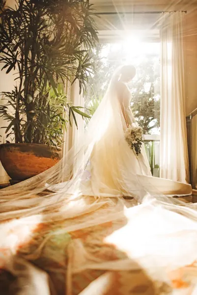 Sunlit bride in Santa Teresa